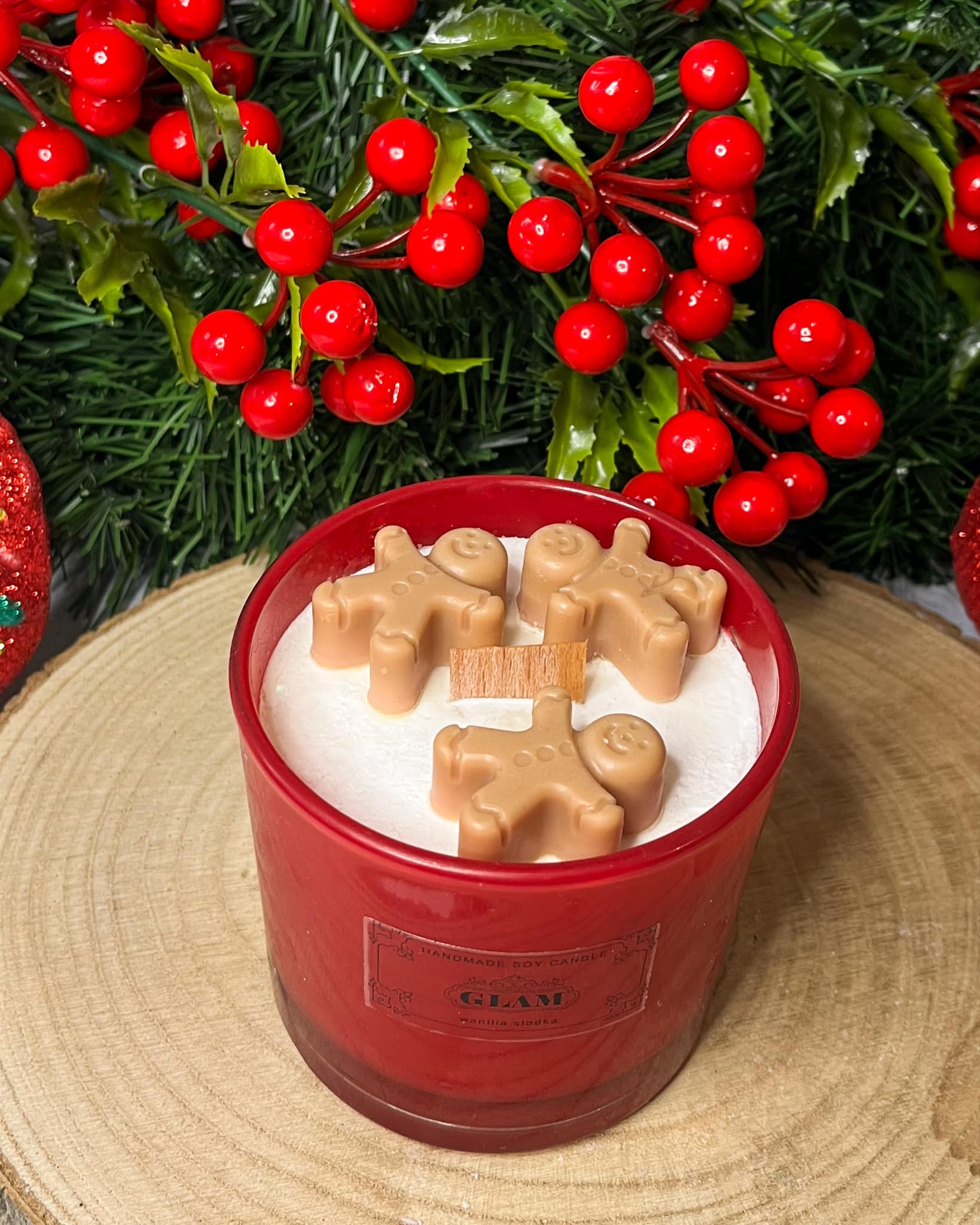 wieca Piernikowa Bordowe Szk o Glam Candle wieca-piernikowa-bordowe-szk-o-glam-candle